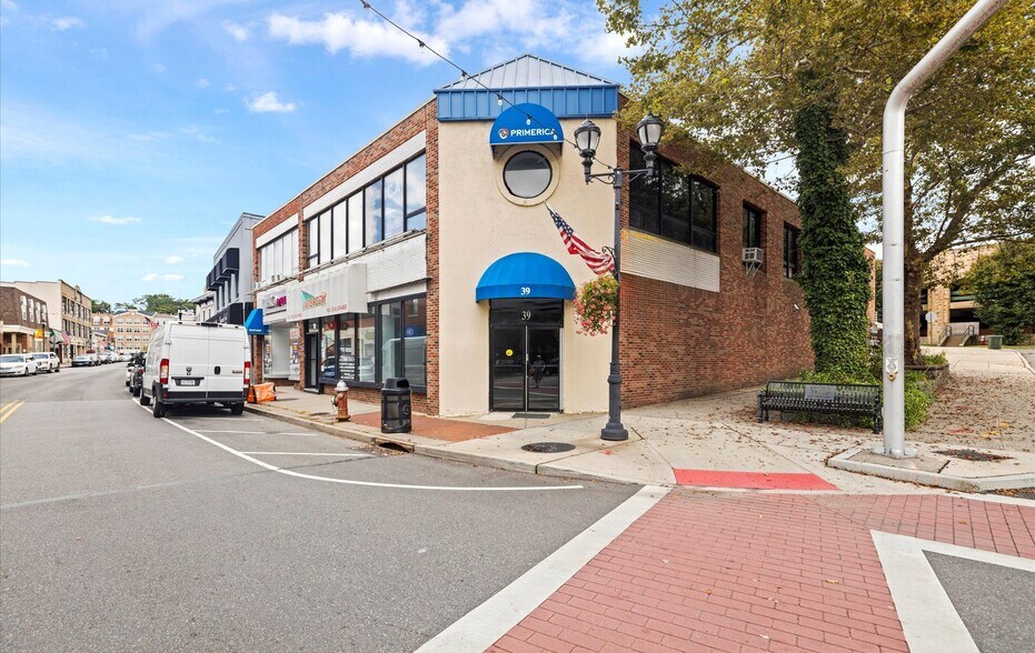 More Photos Of 37-39 Glen St, Glen Cove Office Residential For Sale