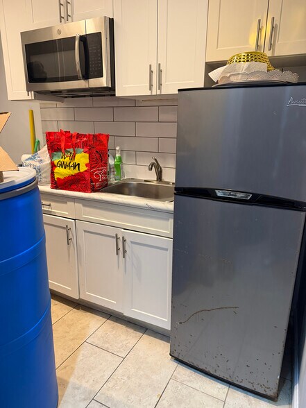 More Photos Of 1763 Pitman Ave, Bronx Office For Sale