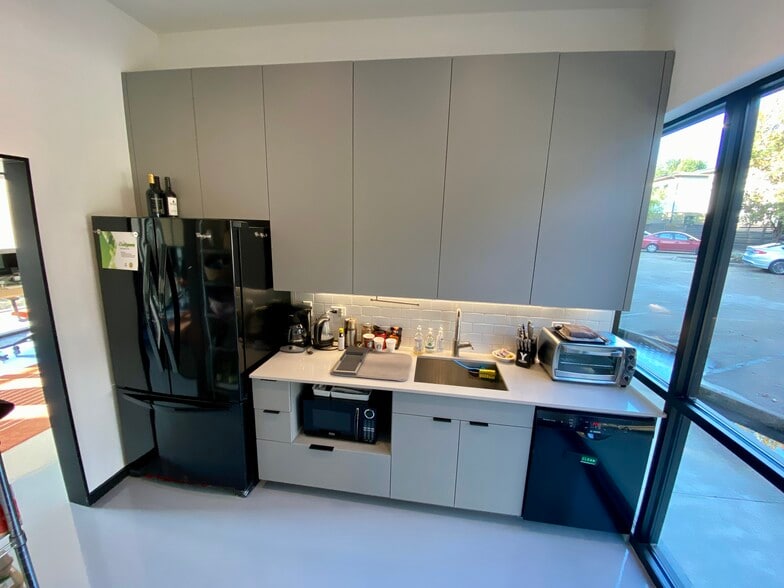 More Photos Of , Austin Office For Sale