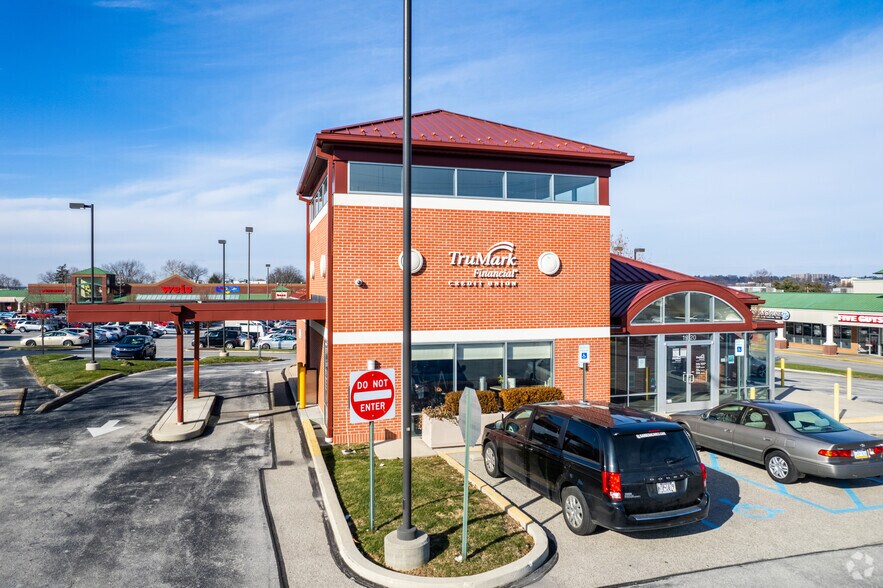 More Photos Of 200 W Ridge Pike, Conshohocken Unknown For Lease