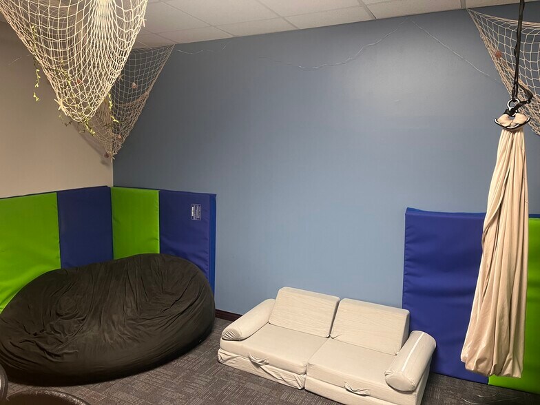 More Photos Of 2495 S Walnut Street Pike, Bloomington Office Residential For Lease