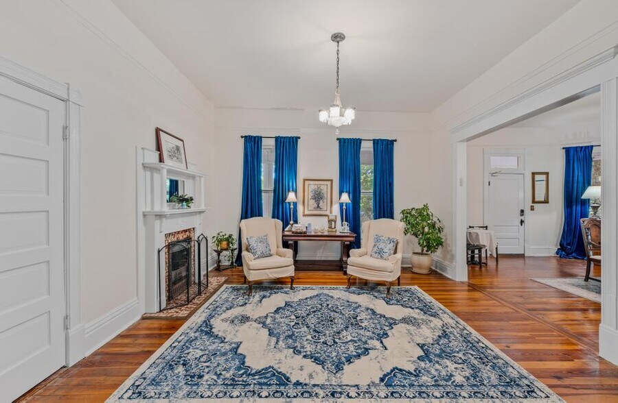 More Photos Of 252 Seavy St, Senoia Hospitality For Sale