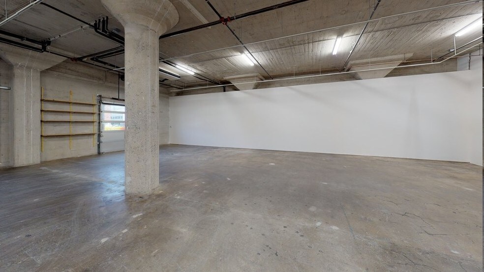 More Photos Of 915 Mateo St, Los Angeles Loft Creative Space For Lease