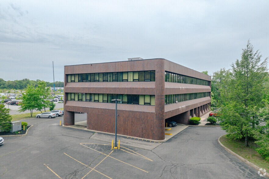 More Photos Of 141 Parker St, Maynard Office For Lease