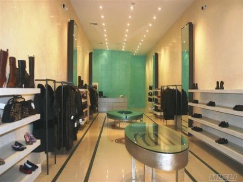 More Photos Of 7947 Jericho Tpke, Woodbury General Retail For Lease