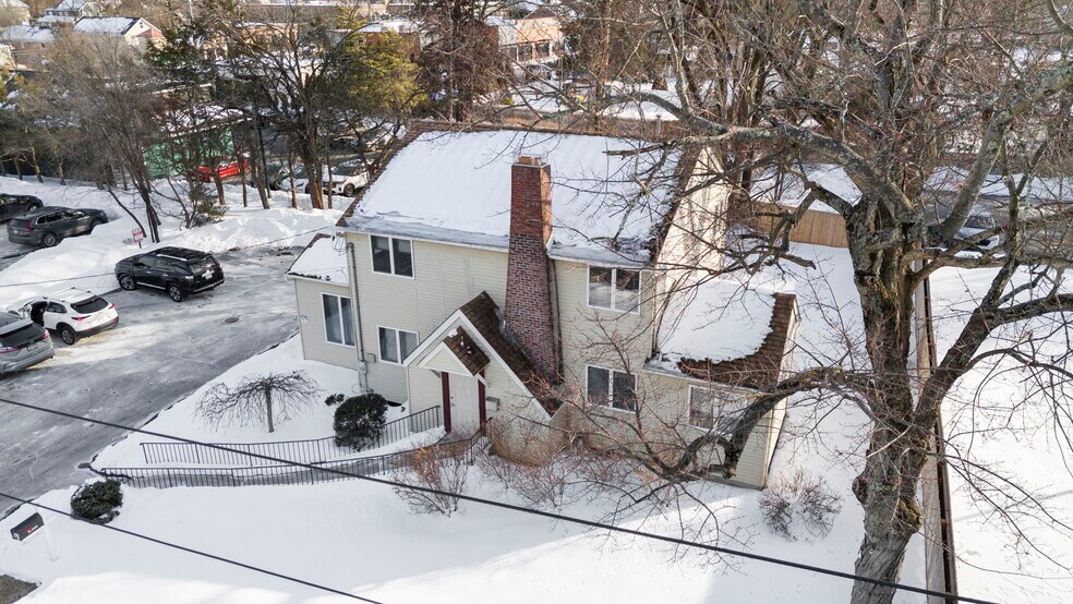More Photos Of 7 Stokum Ln, New City Office For Sale