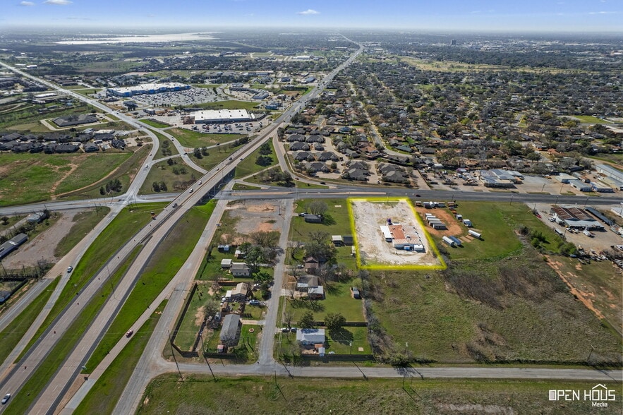 More Photos Of 5029 Old Jacksboro Hwy, Wichita Falls Specialty For Lease