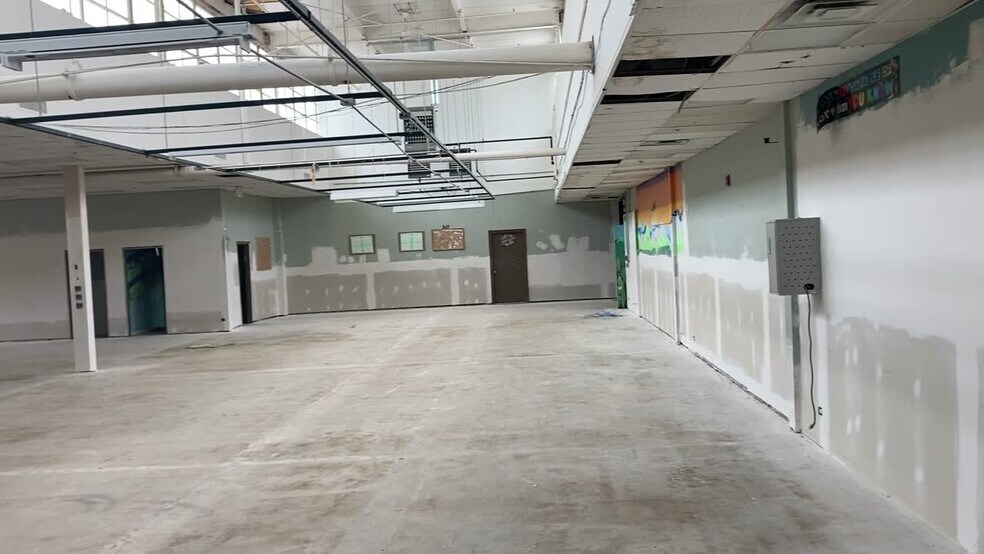 Primary Photo Of 1265 Hartrey Ave, Evanston Light Manufacturing For Lease