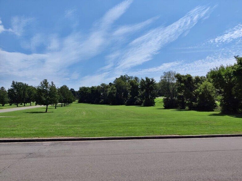 More Photos Of 520 Moccasin Ave, Tahlequah Land For Sale