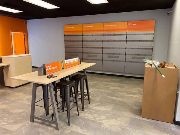 More Photos Of 1015 Macdonald Ave, Richmond Storefront For Lease