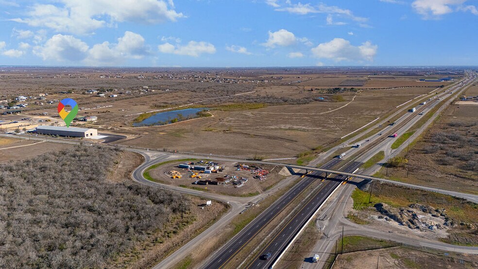 More Photos Of 3411 FM465, Seguin Warehouse For Lease