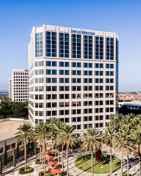 More Photos Of 100 Spectrum Center Dr, Irvine Office For Lease