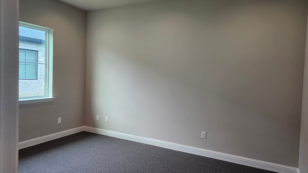 More Photos Of 3951 Alma Rd, McKinney Office For Sale