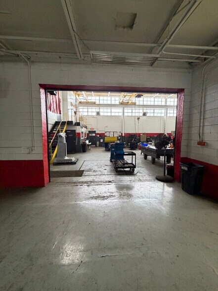More Photos Of 30744 Groesbeck Hwy, Roseville Manufacturing For Sale