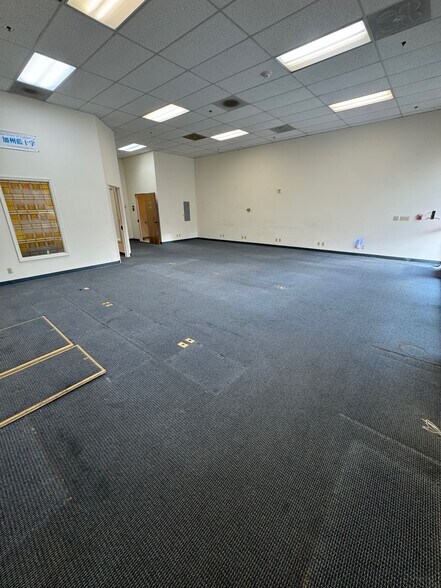 More Photos Of 1080 Broadway, Millbrae General Retail For Lease