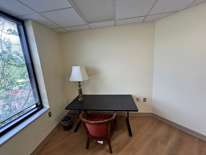More Photos Of 7350 Van Dusen Rd, Laurel Medical For Sale