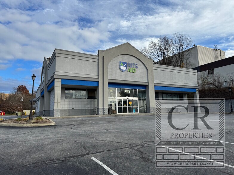 More Photos Of 3350 North Rd, Poughkeepsie Drugstore For Sale