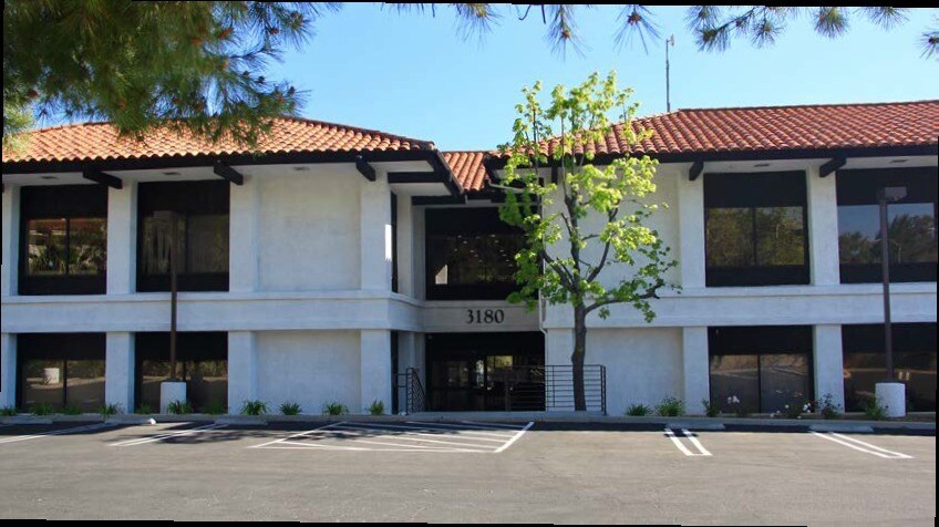 More Photos Of 3180 Willow Ln, Thousand Oaks Medical For Lease