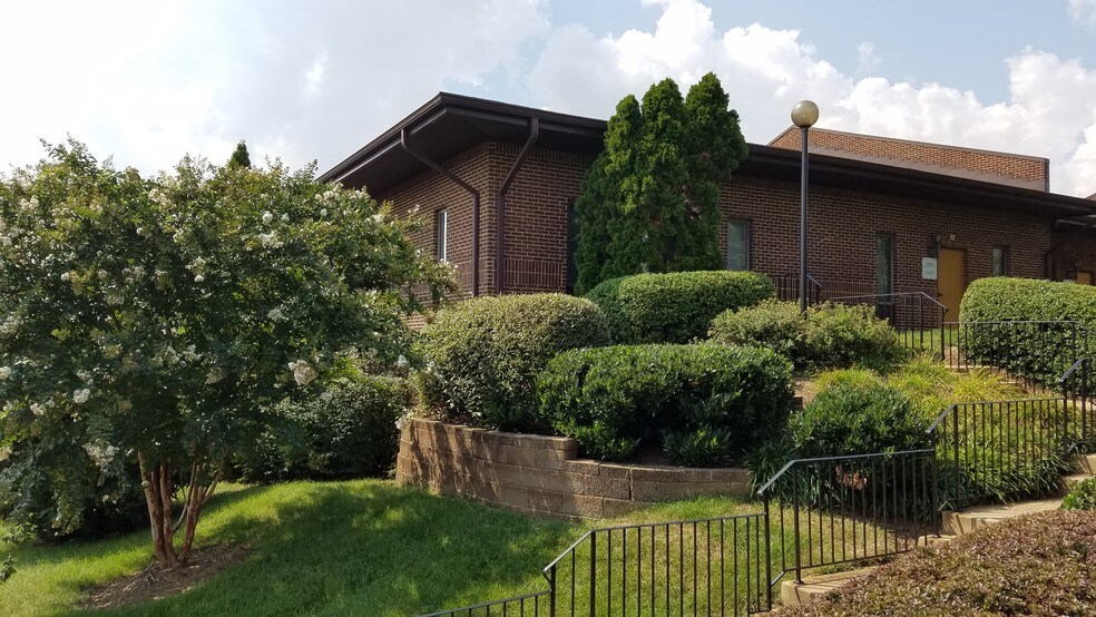 More Photos Of 106 Elden St, Herndon Medical For Sale