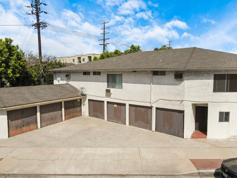 More Photos Of 3346 S Canfield Ave, Los Angeles Apartments For Sale