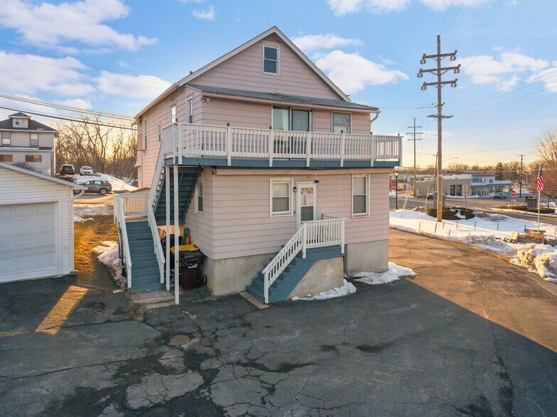 More Photos Of 203 Columbia st, Rensselaer Specialty For Sale