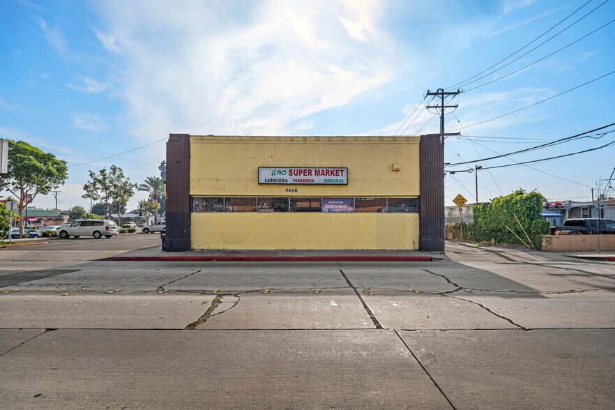 More Photos Of 5658 Clara St, Bell Gardens Supermarket For Sale