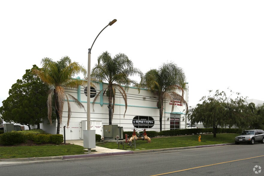 More Photos Of 41665 Eastman Dr, Murrieta Warehouse For Lease