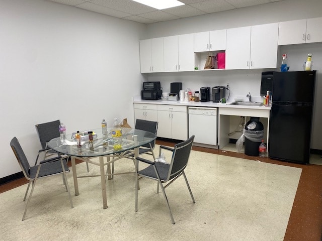 More Photos Of 10 Clifton Blvd, Clifton Warehouse For Lease