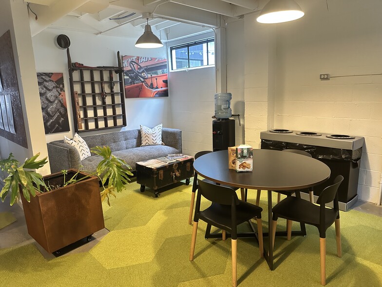 More Photos Of 1922 NW Pettygrove St, Portland Loft Creative Space For Sale