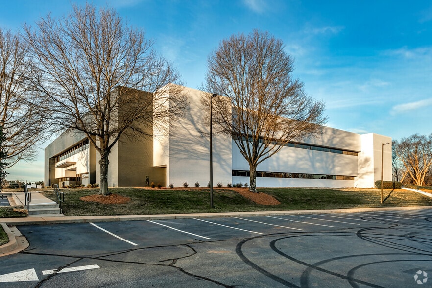 More Photos Of 1001 Keys Dr, Greenville Medical For Lease