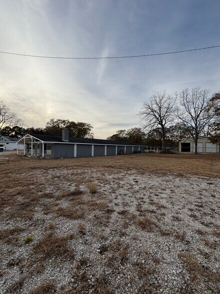 More Photos Of 810 Lydia Hwy, Hartsville Flex For Sale