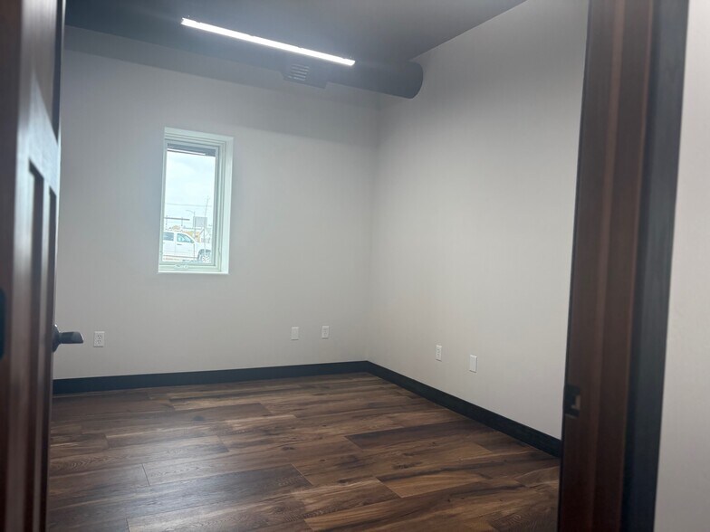 More Photos Of 212 W 1st St, Ogallala Office For Sale