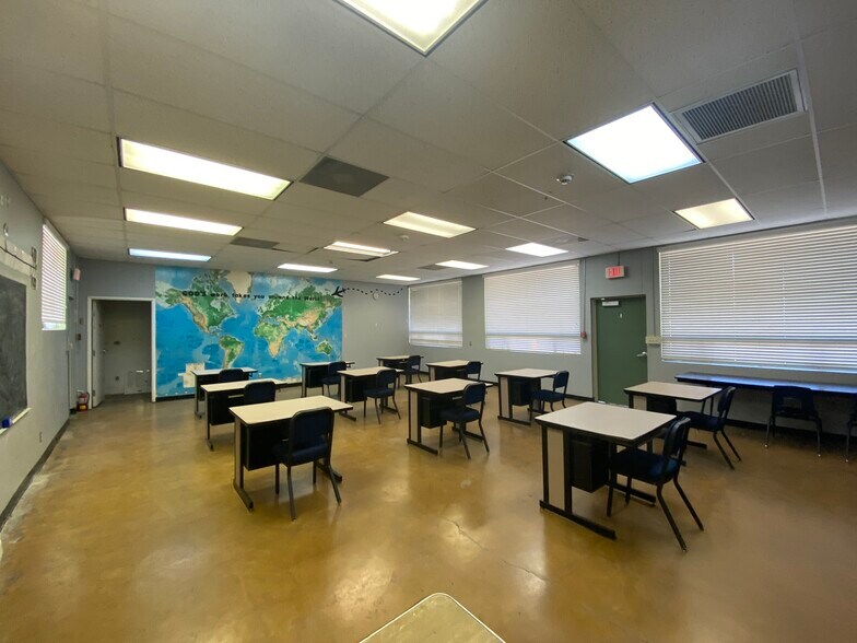 More Photos Of 630 W 17th Pl, Tempe Schools For Lease