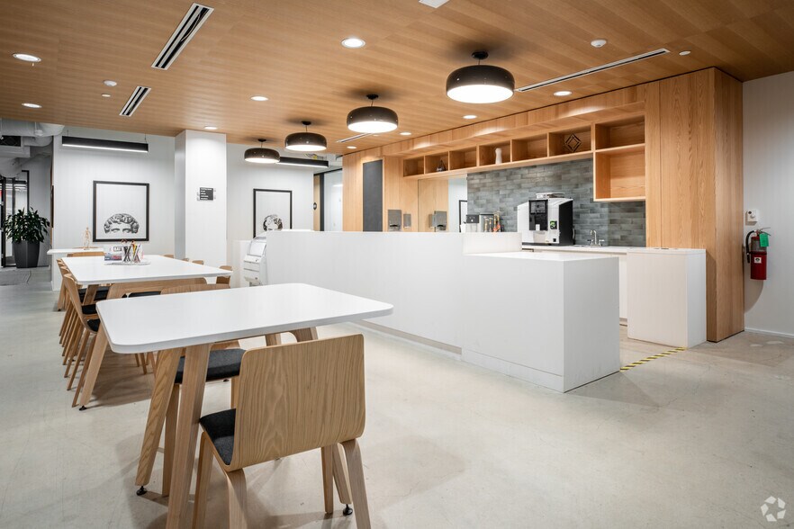 More Photos Of 501 Congress Ave, Austin Office For Lease