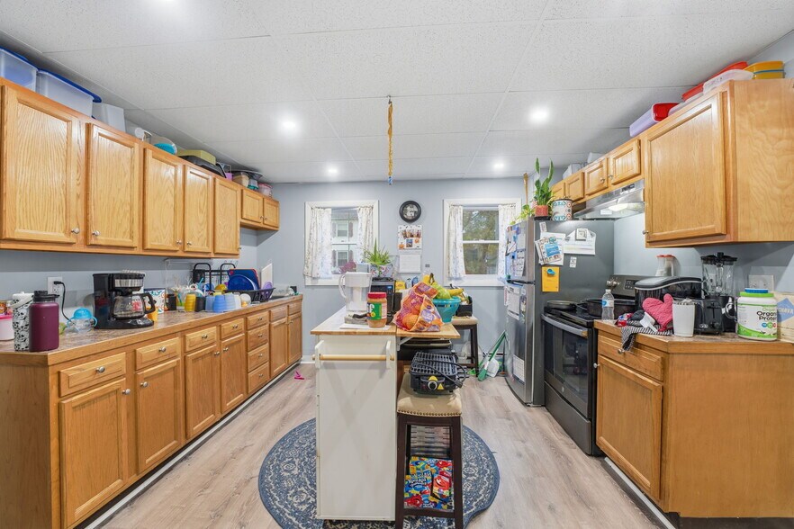 More Photos Of 248 Church St, Pascoag Apartments For Sale