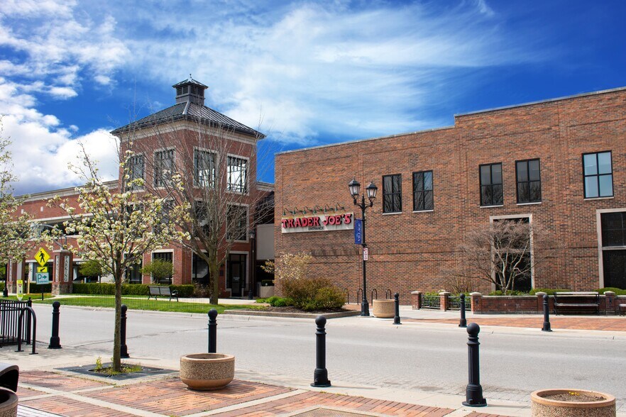 More Photos Of 17000-17030 Kercheval Ave, Grosse Pointe General Retail For Sale