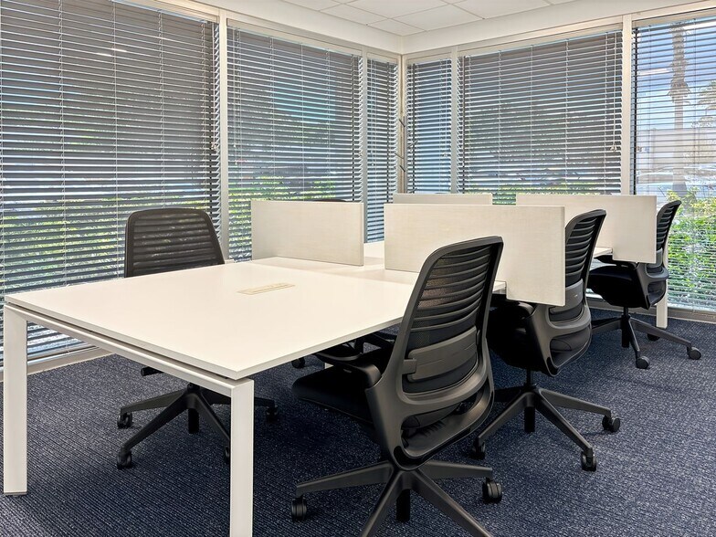 More Photos Of 29399 US Highway 19 N, Clearwater Coworking Space