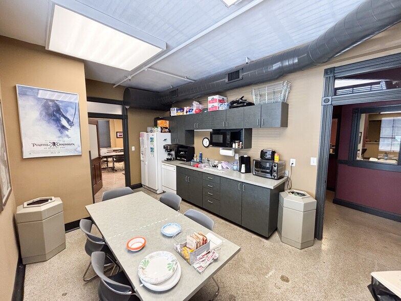 More Photos Of 431 S Jefferson Ave, Springfield Apartments For Lease