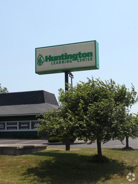 More Photos Of 3071 Union Rd, Orchard Park Freestanding For Lease