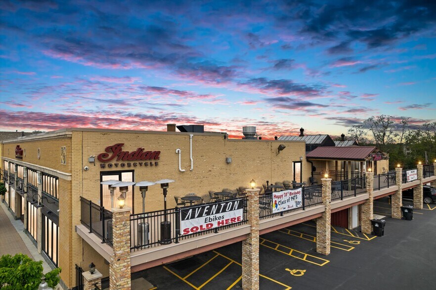 More Photos Of 522 6th St, Racine General Retail For Sale