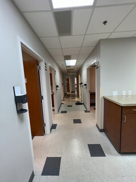More Photos Of 3800-3840 Grant Ave, Loveland Medical For Lease