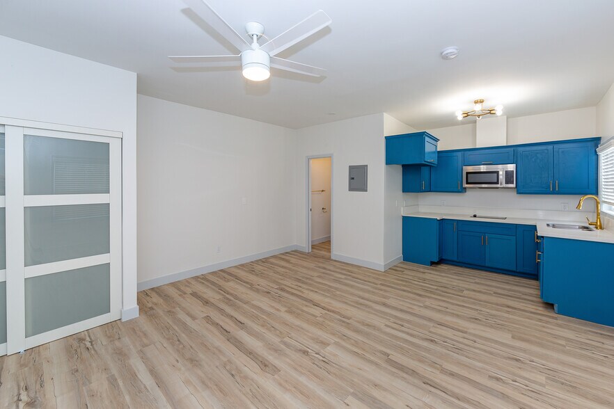 More Photos Of 1430 Linden Ave, Long Beach Multifamily For Sale