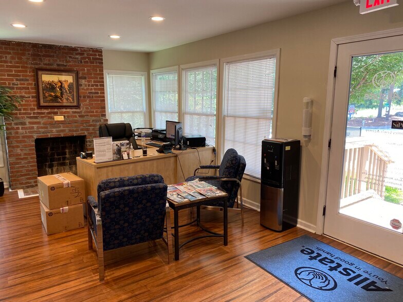 More Photos Of 4014 Clairmont Rd, Atlanta Office For Lease