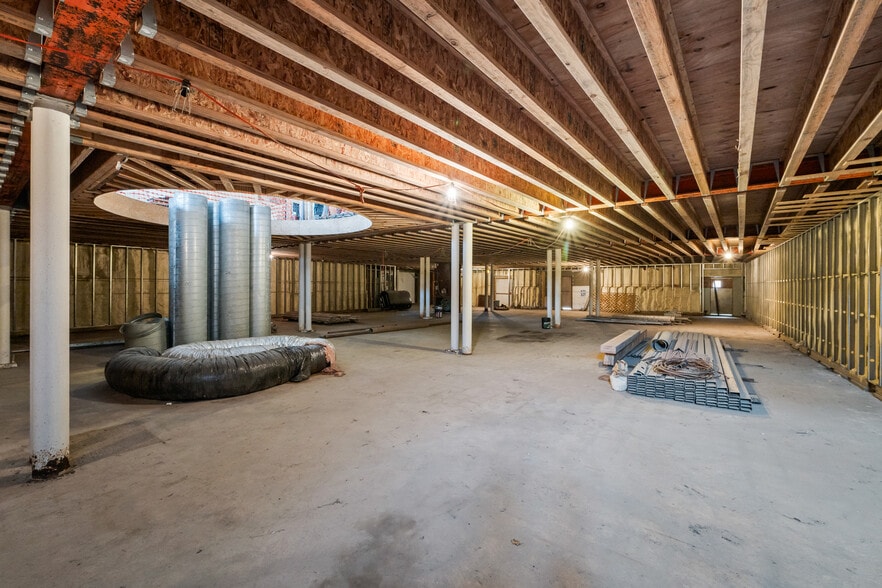More Photos Of 198-204 Main st, Berlin Specialty For Sale