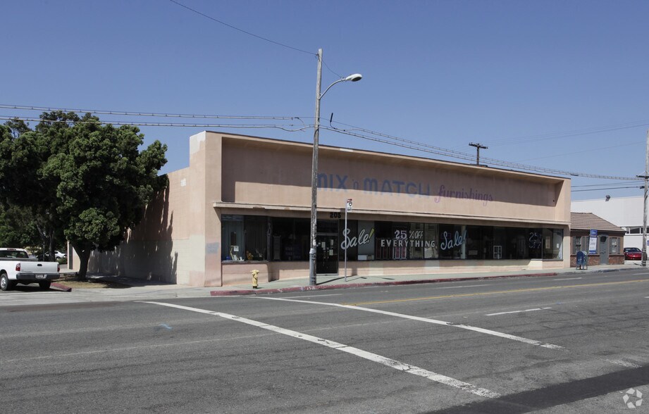 More Photos Of 205 E 8th St, National City Freestanding For Lease