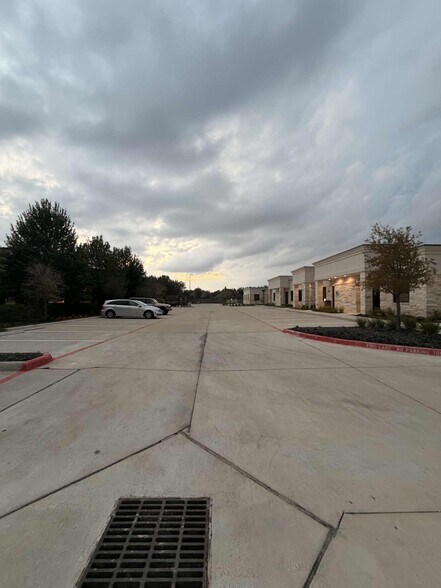 More Photos Of 28111 S Firethorne Rd, Katy Office For Lease