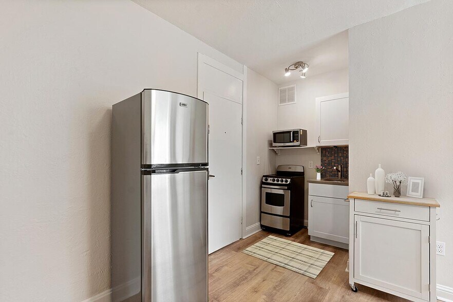 More Photos Of 1671 Washington St, Denver Apartments For Sale