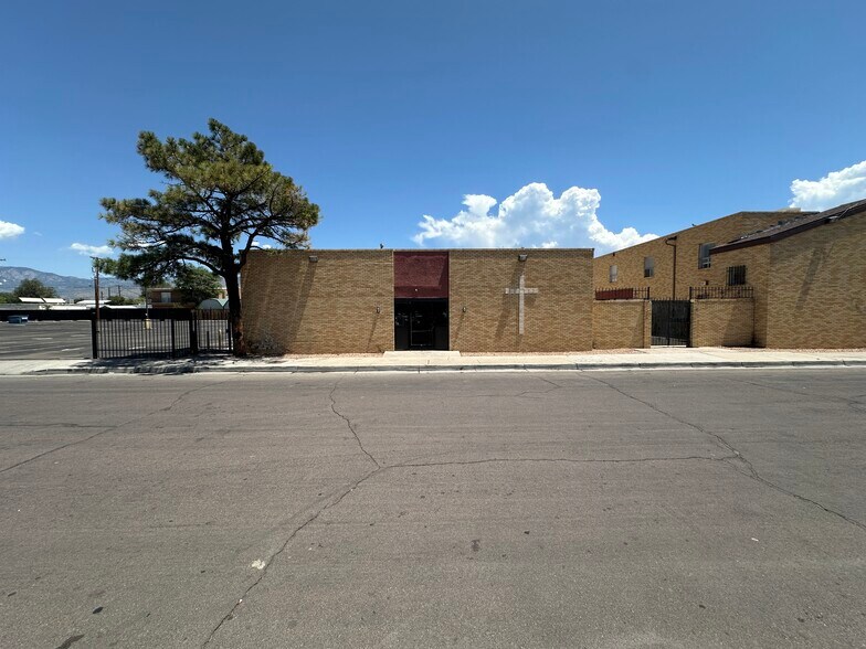 More Photos Of 124 Texas St NE, Albuquerque Religious Facility For Sale