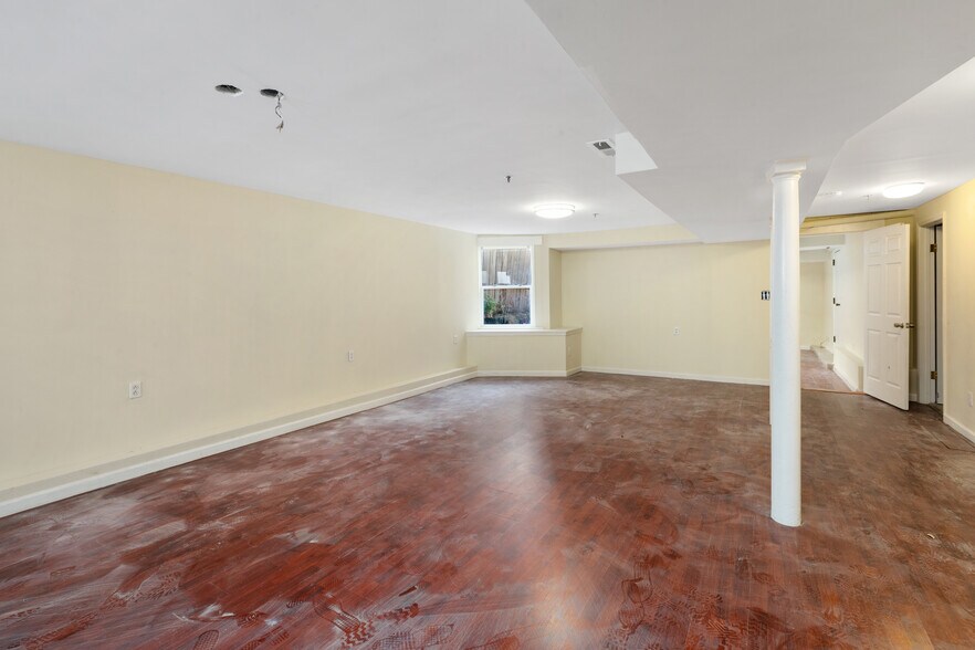 More Photos Of 1627-1631 Clay St, San Francisco Apartments For Sale