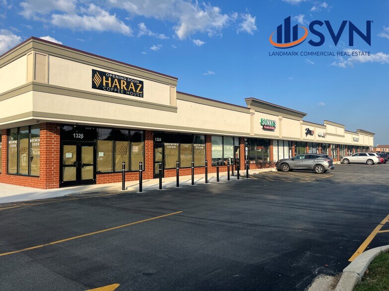 More Photos Of 1300-1326 Lake St, Roselle Unknown For Lease